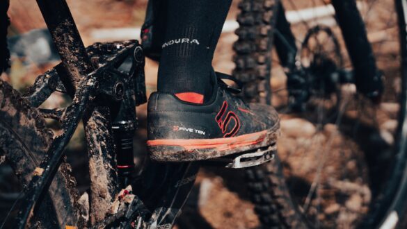 mountain bike shoes